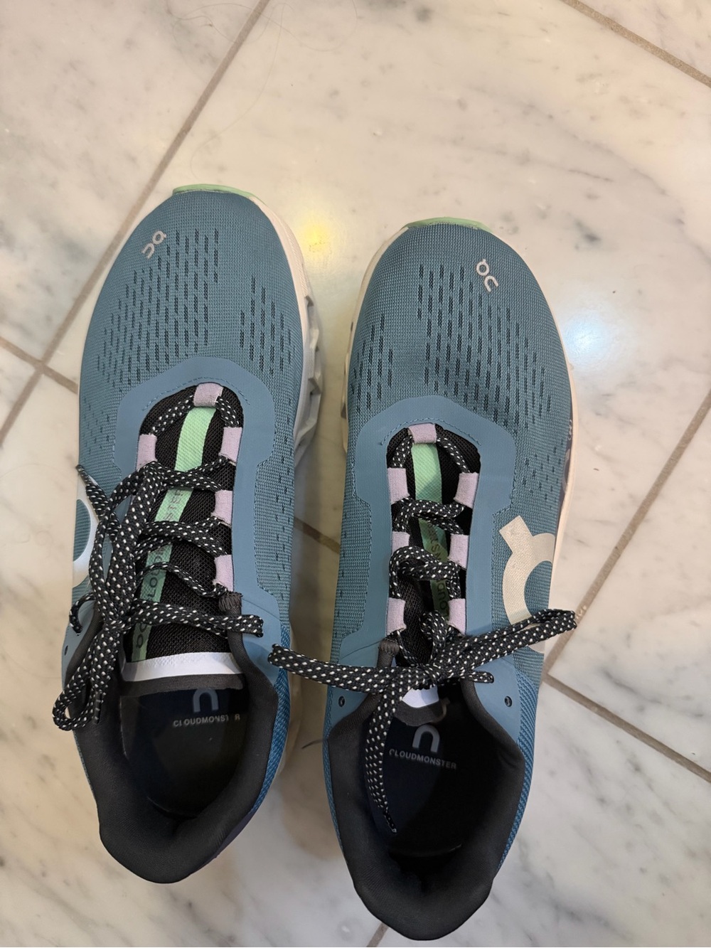 Sneakers - Running Cloudmonster Gray and Black Lace-Up